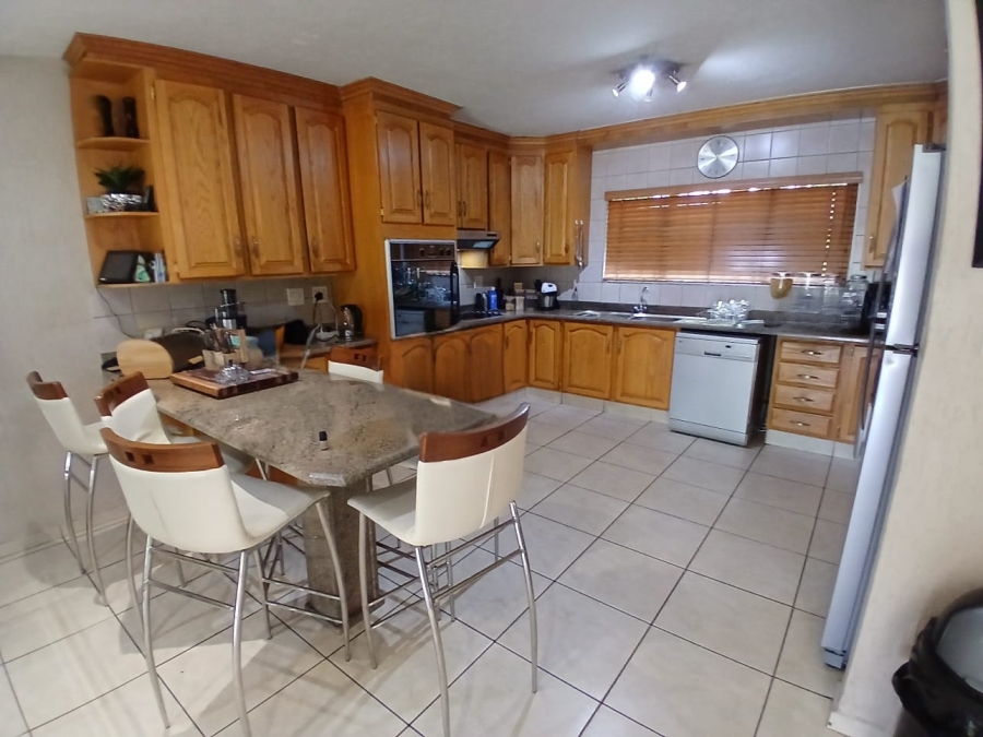 4 Bedroom Property for Sale in Vaalpark Free State